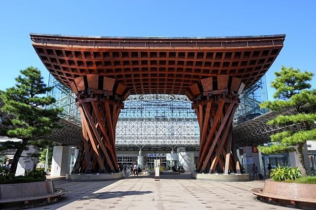 建造物が建っている